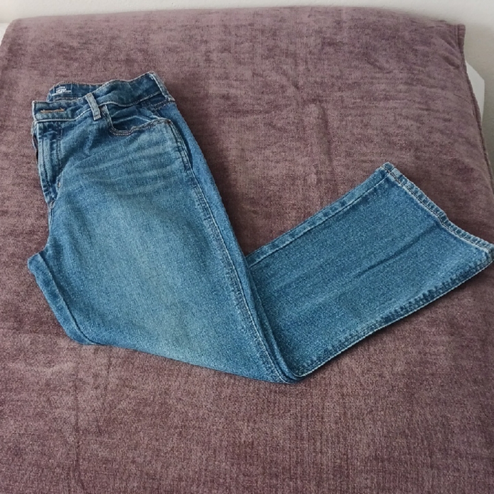 Old Navy Women's Medium Blue Straight-Leg Jeans